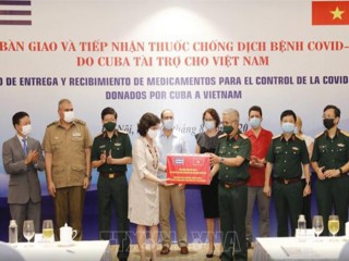 Bác sĩ Cuba sang Việt Nam hỗ trợ chống dịch COVID-19